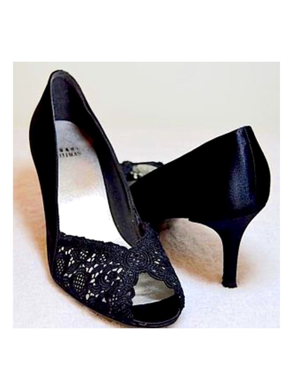 🏷️ Stuart Weitzman Chantelle Black Satin Lace Heels 8.5AA 🇪🇸
